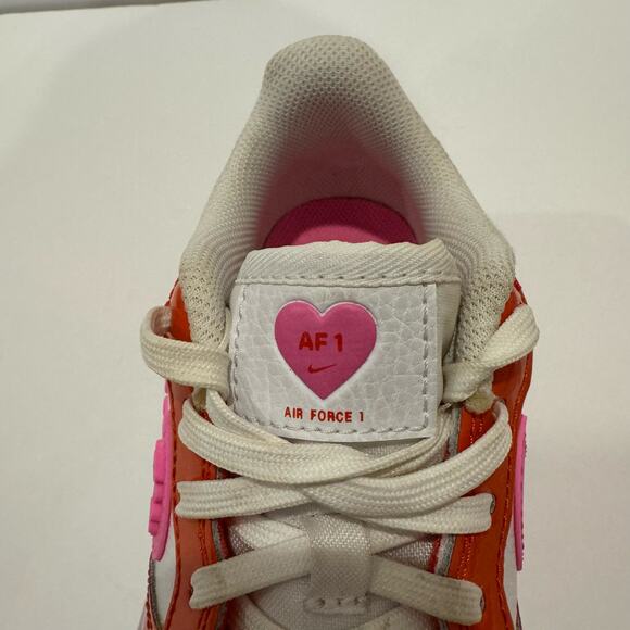 AIR FORCE 1 LOW PS Valentine's Day 2023 Youth size 4.5 - Picture 8 of 9